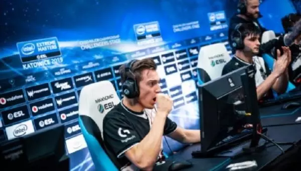 Strategi Menjadi Pemain Game Profesional di Era Esports Modern